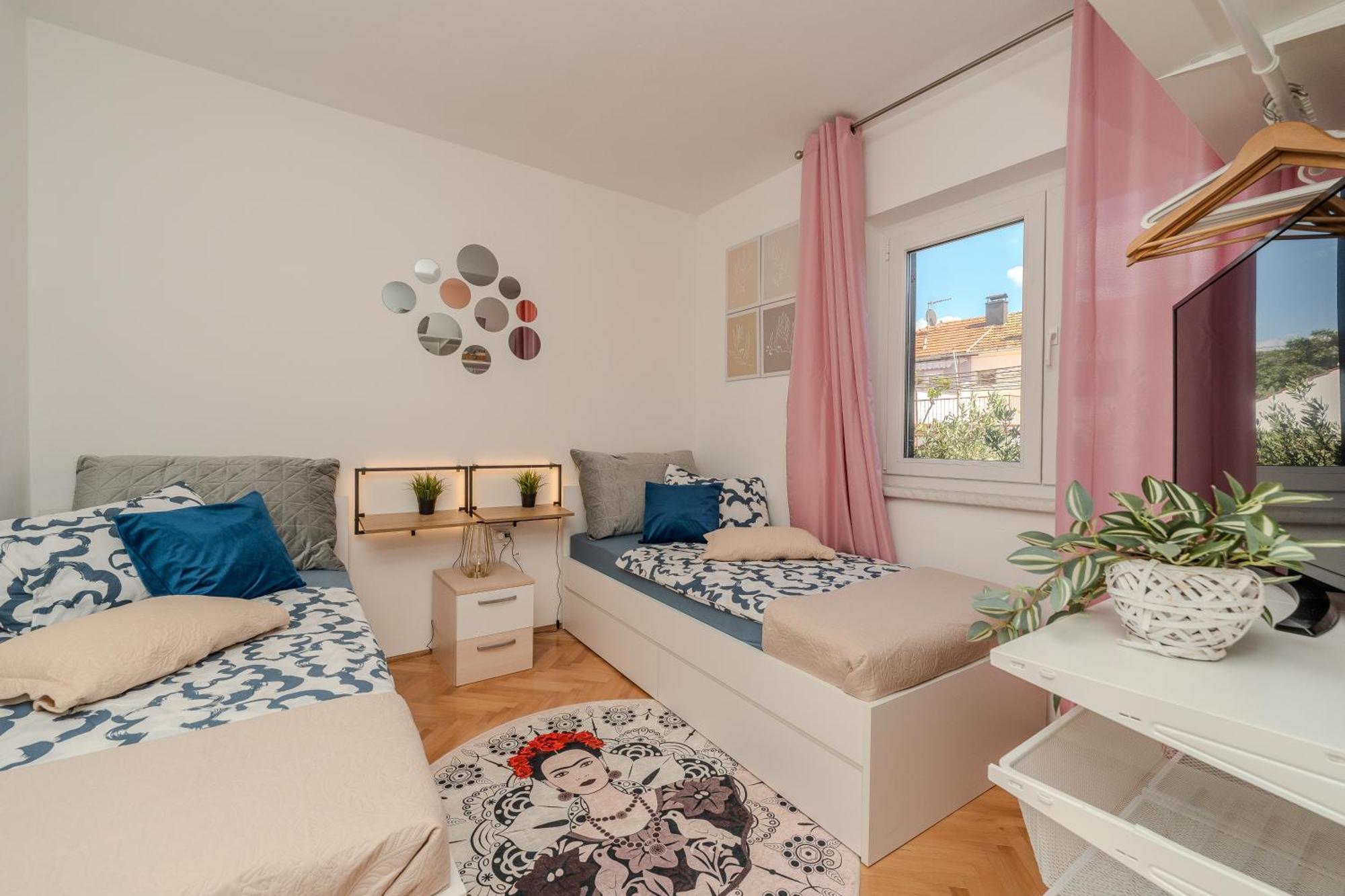 Villa B&D Zadar For The Complete Pleasure Of Vacation !Heated! Private Pool! Green Oasis In The Center Of Zadar, 100M From The Sea 外观 照片