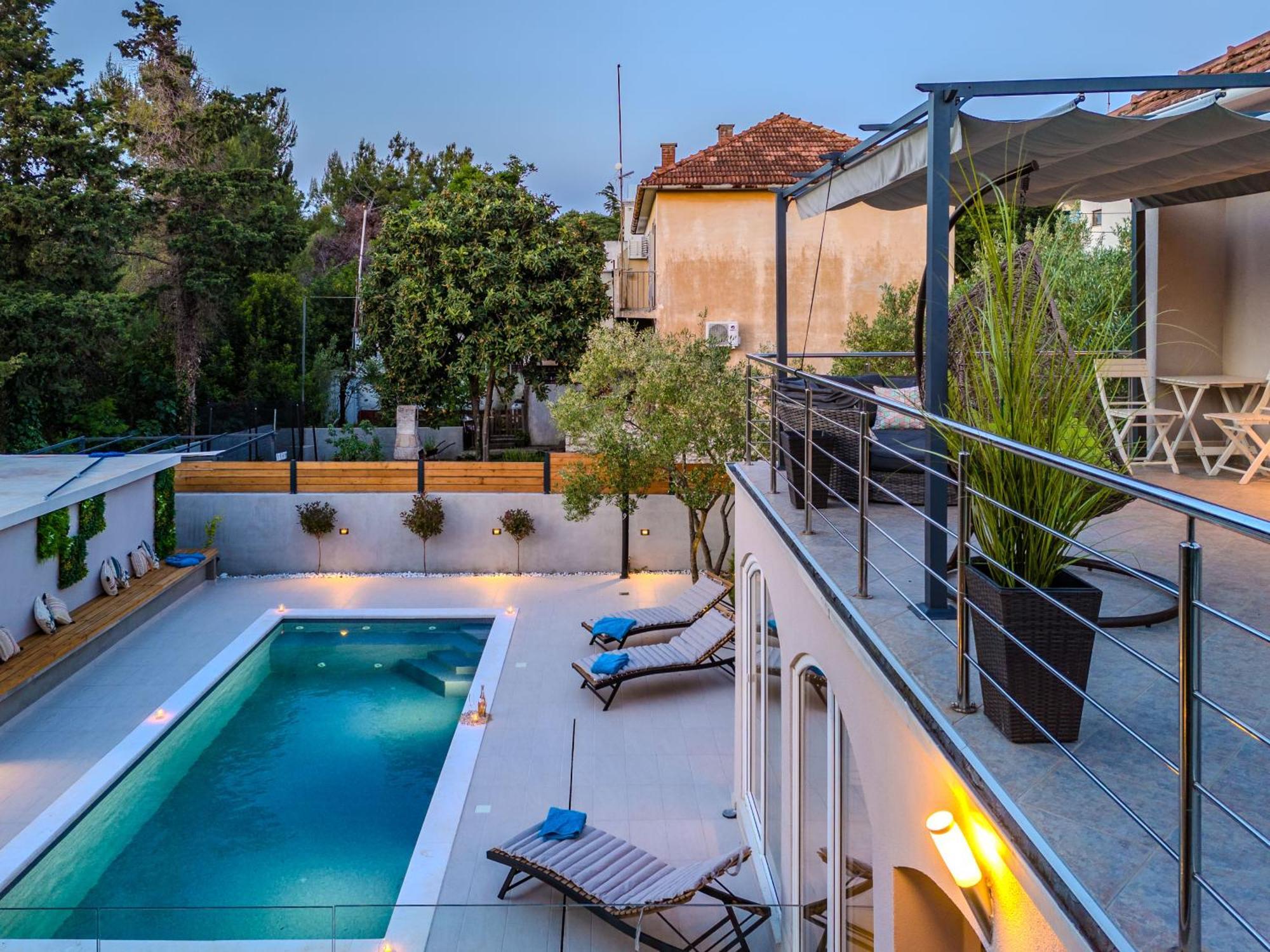 Villa B&D Zadar For The Complete Pleasure Of Vacation !Heated! Private Pool! Green Oasis In The Center Of Zadar, 100M From The Sea 外观 照片