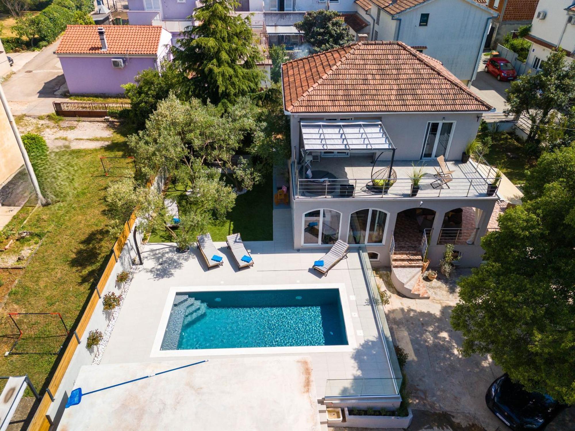 Villa B&D Zadar For The Complete Pleasure Of Vacation !Heated! Private Pool! Green Oasis In The Center Of Zadar, 100M From The Sea 外观 照片