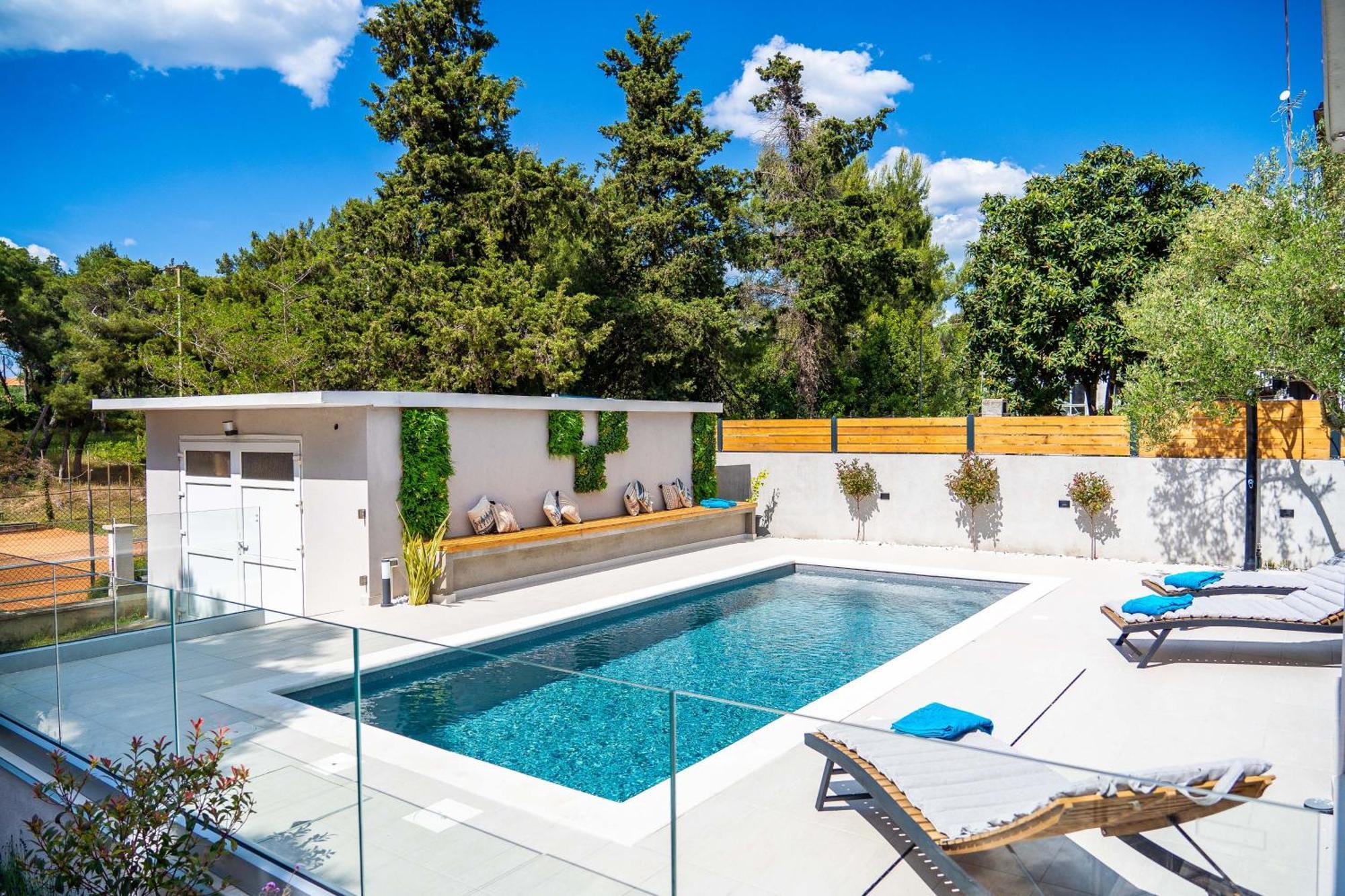 Villa B&D Zadar For The Complete Pleasure Of Vacation !Heated! Private Pool! Green Oasis In The Center Of Zadar, 100M From The Sea 外观 照片
